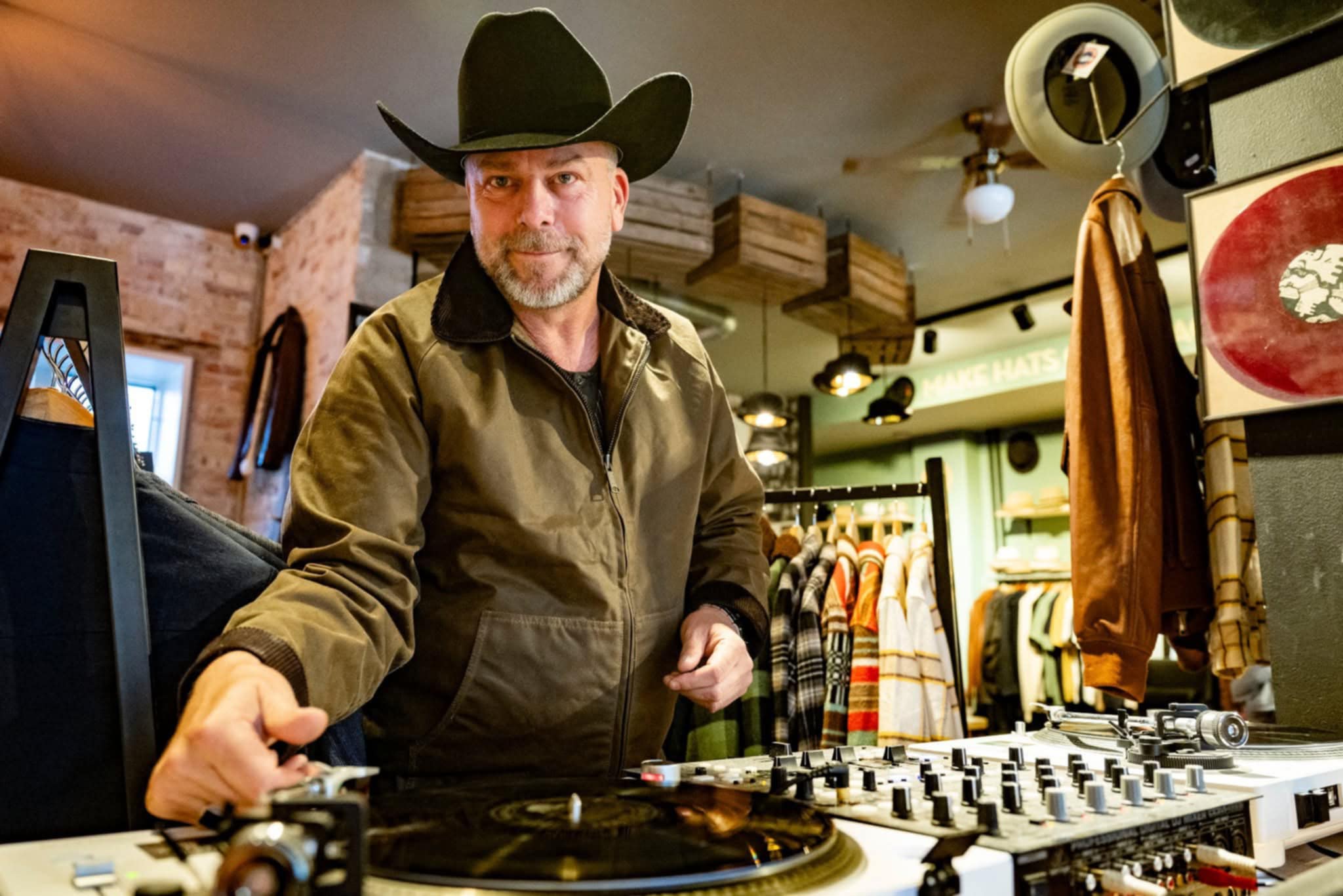 Unknown-2 DJ ROAN